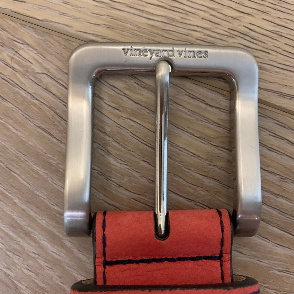 Pink Vineyard Vines genuine leather belt